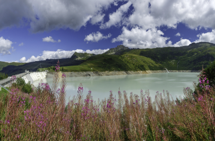 Lac et barrage de la Girotte, vallée d'Hauteluce